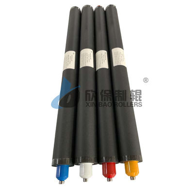 滑らかな表面と耐磨性のあるゴムロール